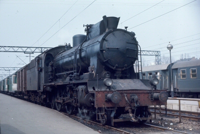 {short description of image}